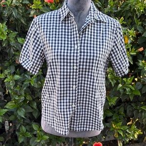 Women’s Uniqlo Black and White Button down Checkered Shirt